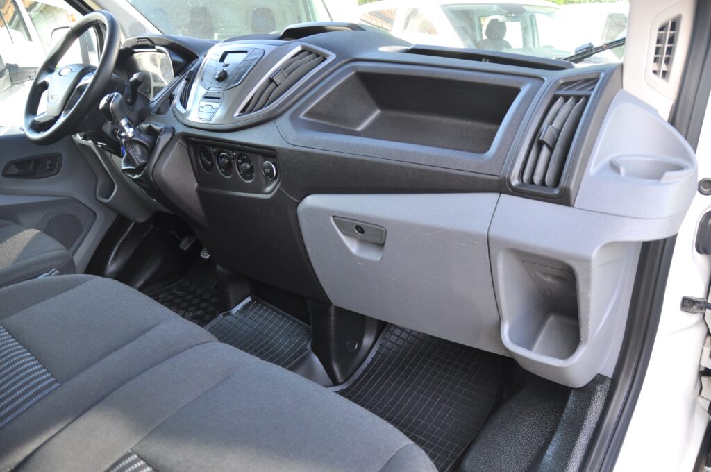 Ford Transit L4 Cub Punte Dubla - 2019 - Levis Automobile