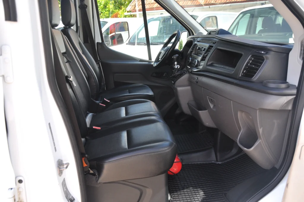 Ford Transit Doka Basculabil Punte Simpla - 2020 - Levis Automobile