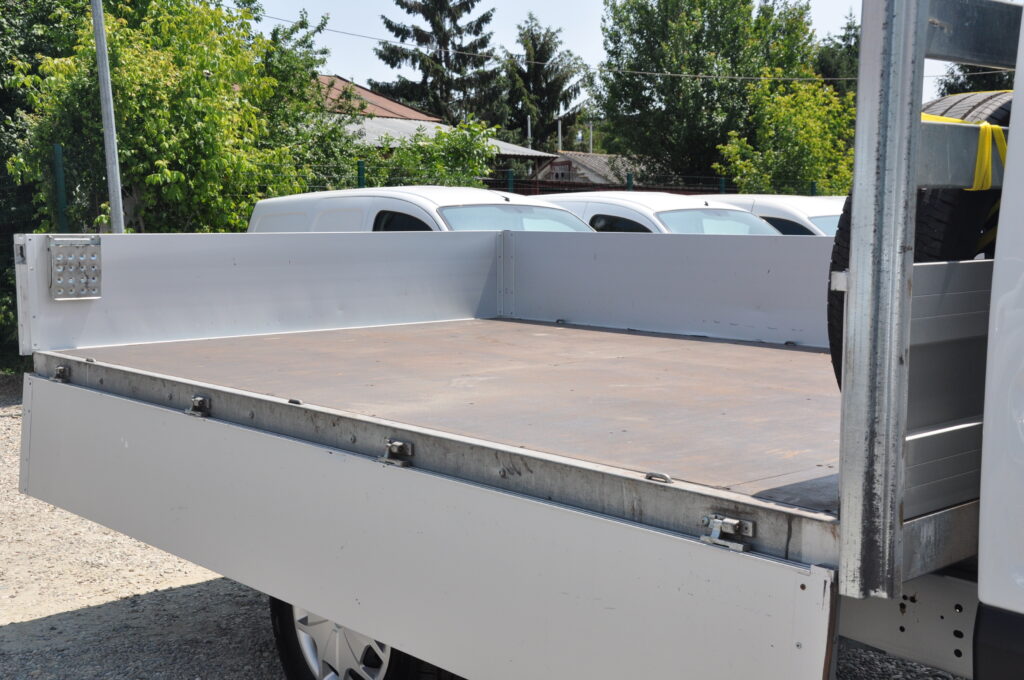 Ford Transit L4 Doka 7 Locuri - 2023 - Levis Automobile