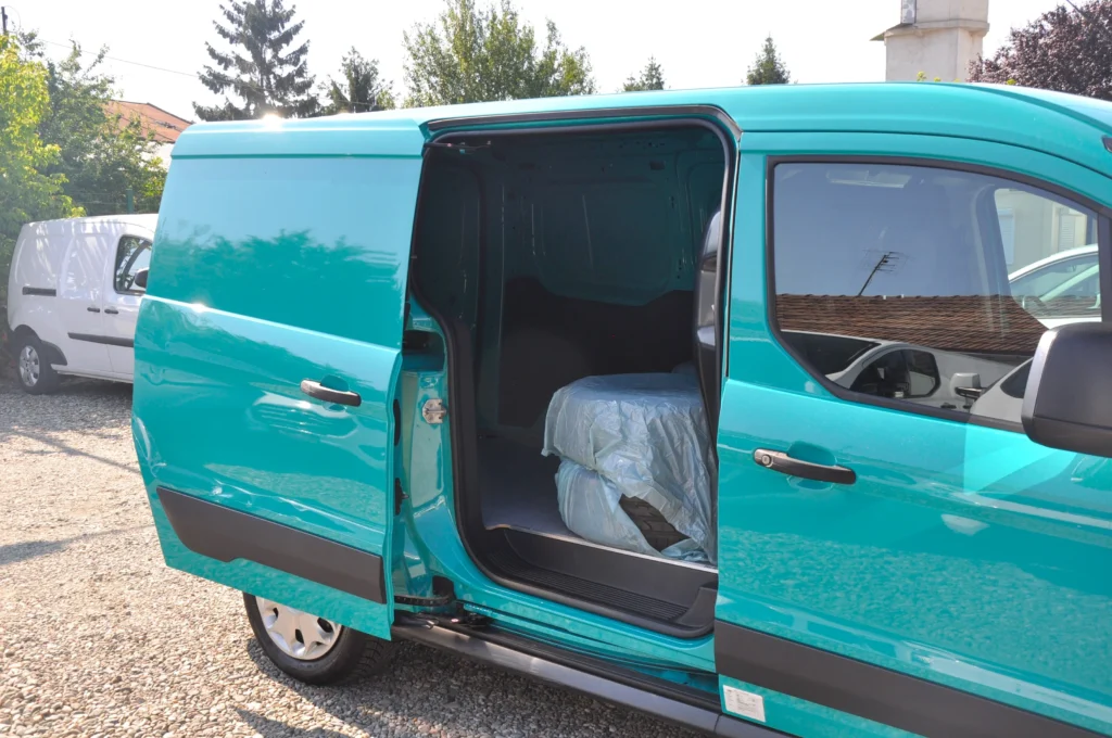 Ford Transit Connect L2H1 Furgon - 2017 - Levis Automobile