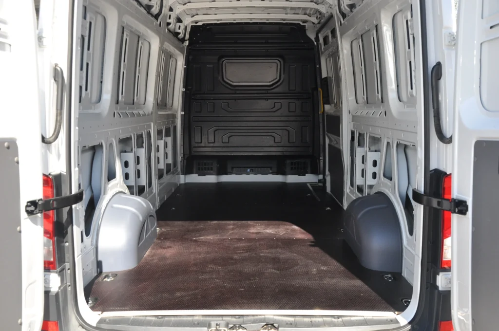 Volkswagen Crafter L4H3 Van - 2021 - Levis Automobile