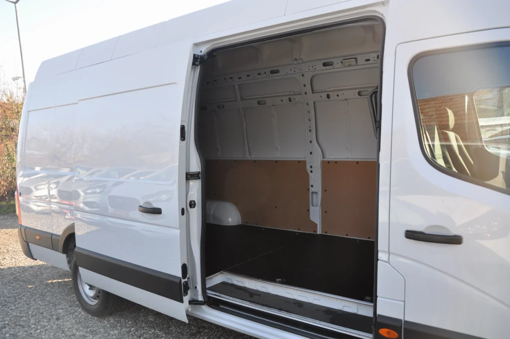 Renault Master L4H3 Van - 2022 - Levis Automobile