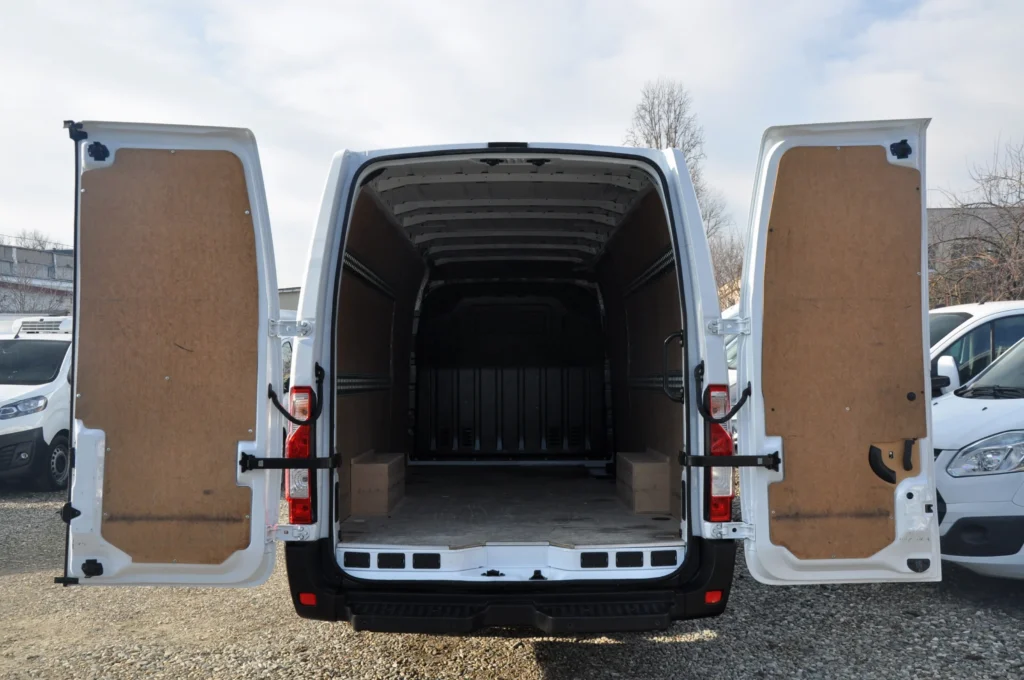 Renault Master L4H2 Van - 2023 - Levis Automobile