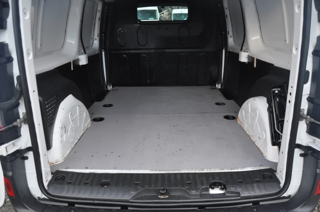 Renault Kangoo L2H1 Van - 2021 - Levis Automobile