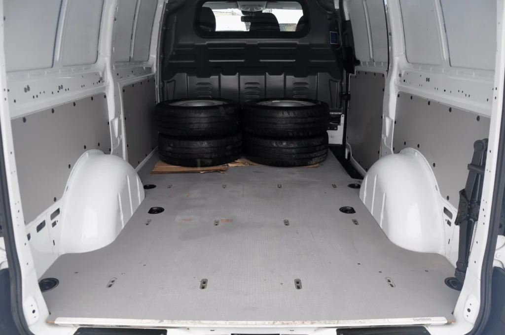 Mercedes-Benz Vito Van Automat 4x4 - 2021 - Levis Automobile